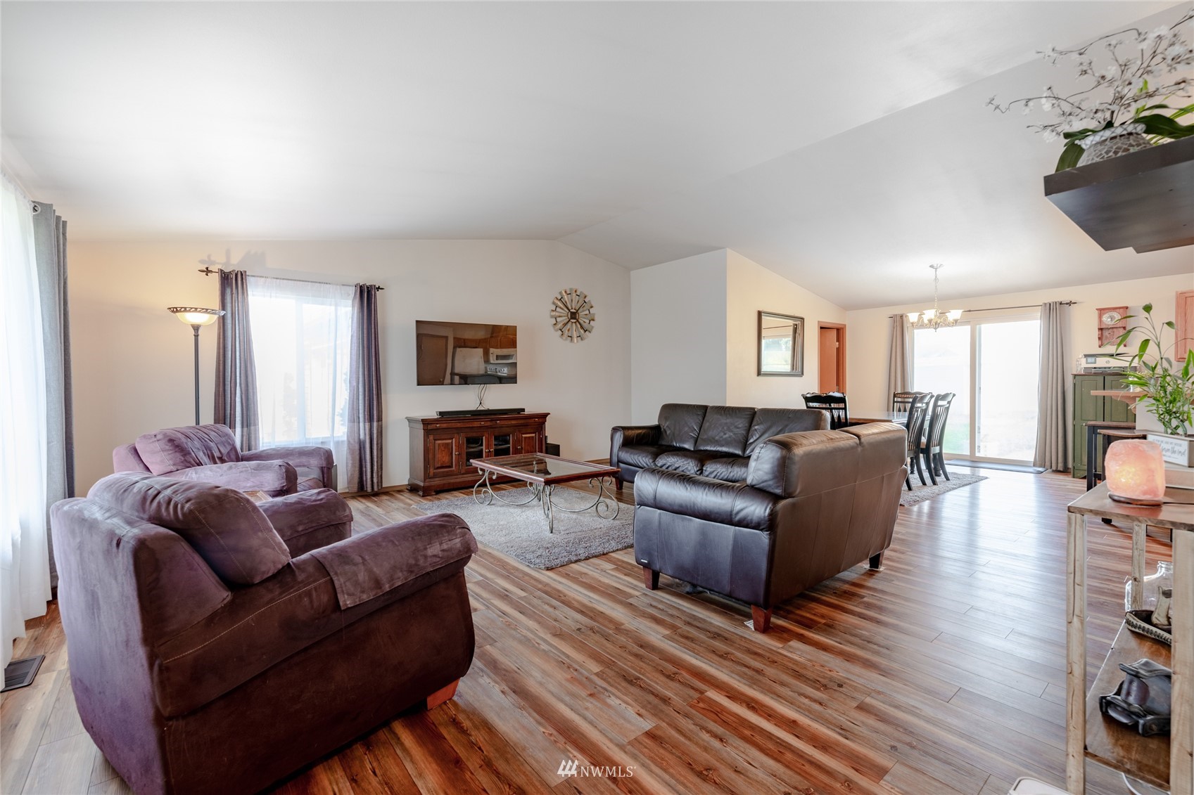 11318 Vail Road Southeast Yelm, WA 98597 - Photo 4 of 30 Gallery Image 4