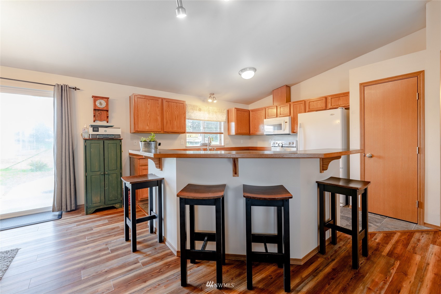11318 Vail Road Southeast Yelm, WA 98597 - Photo 10 of 30 Gallery Image 10