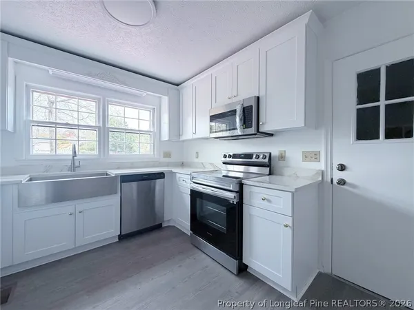 $299,900 | 218 Viking Drive, Fayetteville, NC 28303