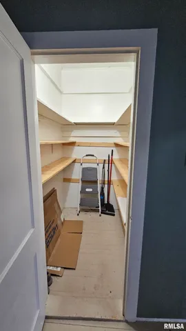 $162,000 | 800 South Main Street, Jacksonville, IL 62650