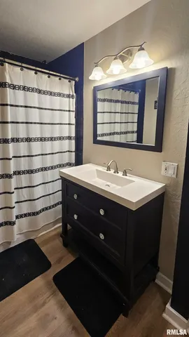 $162,000 | 800 South Main Street, Jacksonville, IL 62650