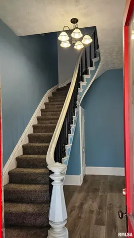 $162,000 | 800 South Main Street, Jacksonville, IL 62650