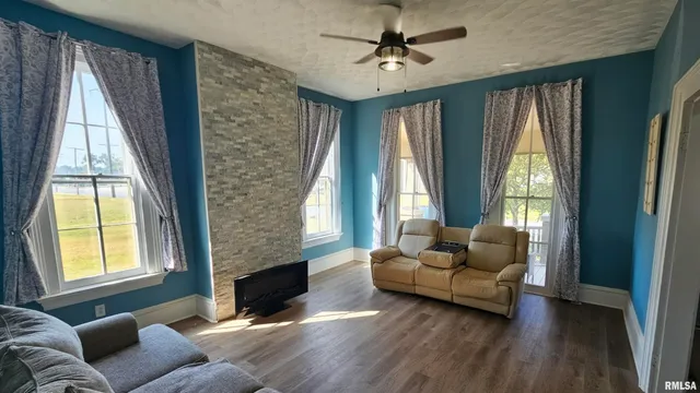 $162,000 | 800 South Main Street, Jacksonville, IL 62650