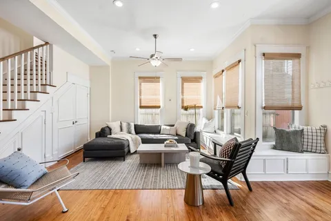 $999,990 | 1847 Cortlandt Street, Houston, TX 77008