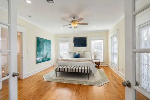 $999,990 | 1847 Cortlandt Street, Houston, TX 77008