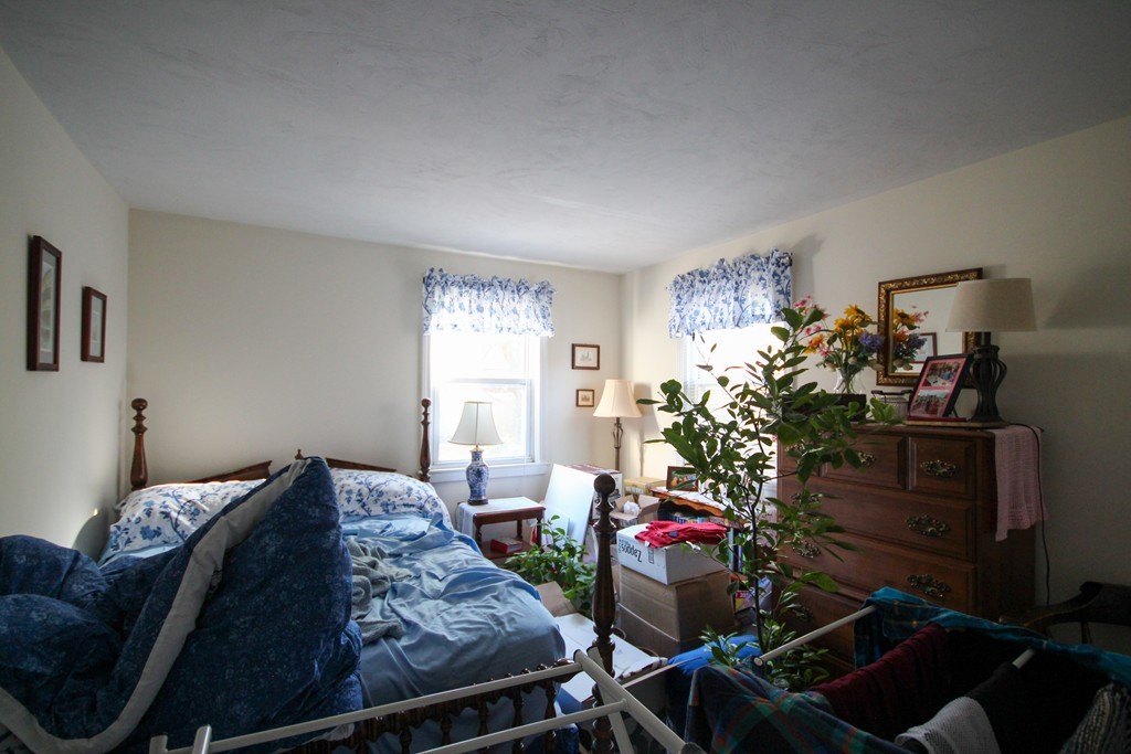121 Spring Street Watertown, MA 02472 - Photo 9 of 25 Gallery Image 9