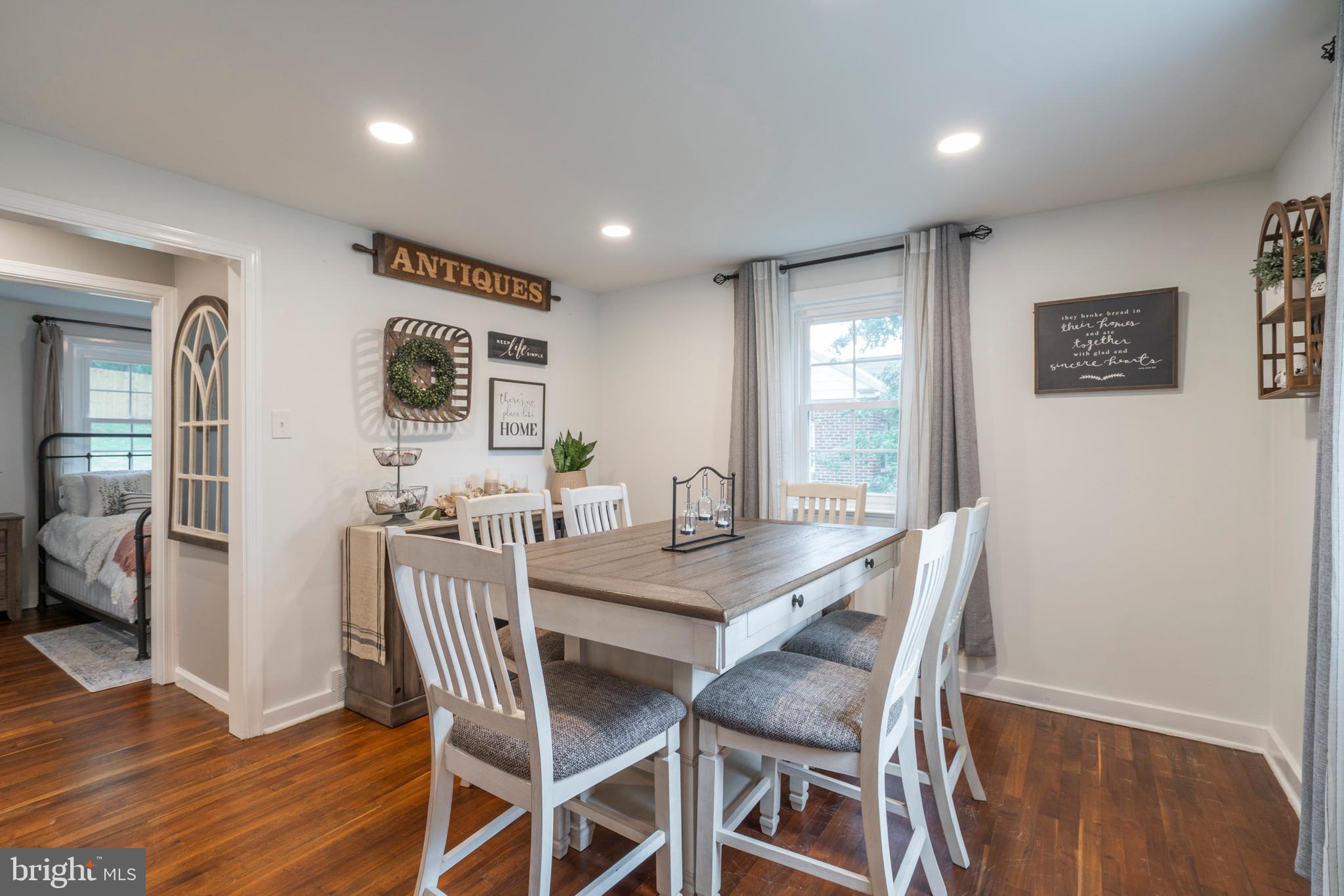 27 Winding Road Pottstown, PA 19464 - Photo 4 of 37 Gallery Image 4