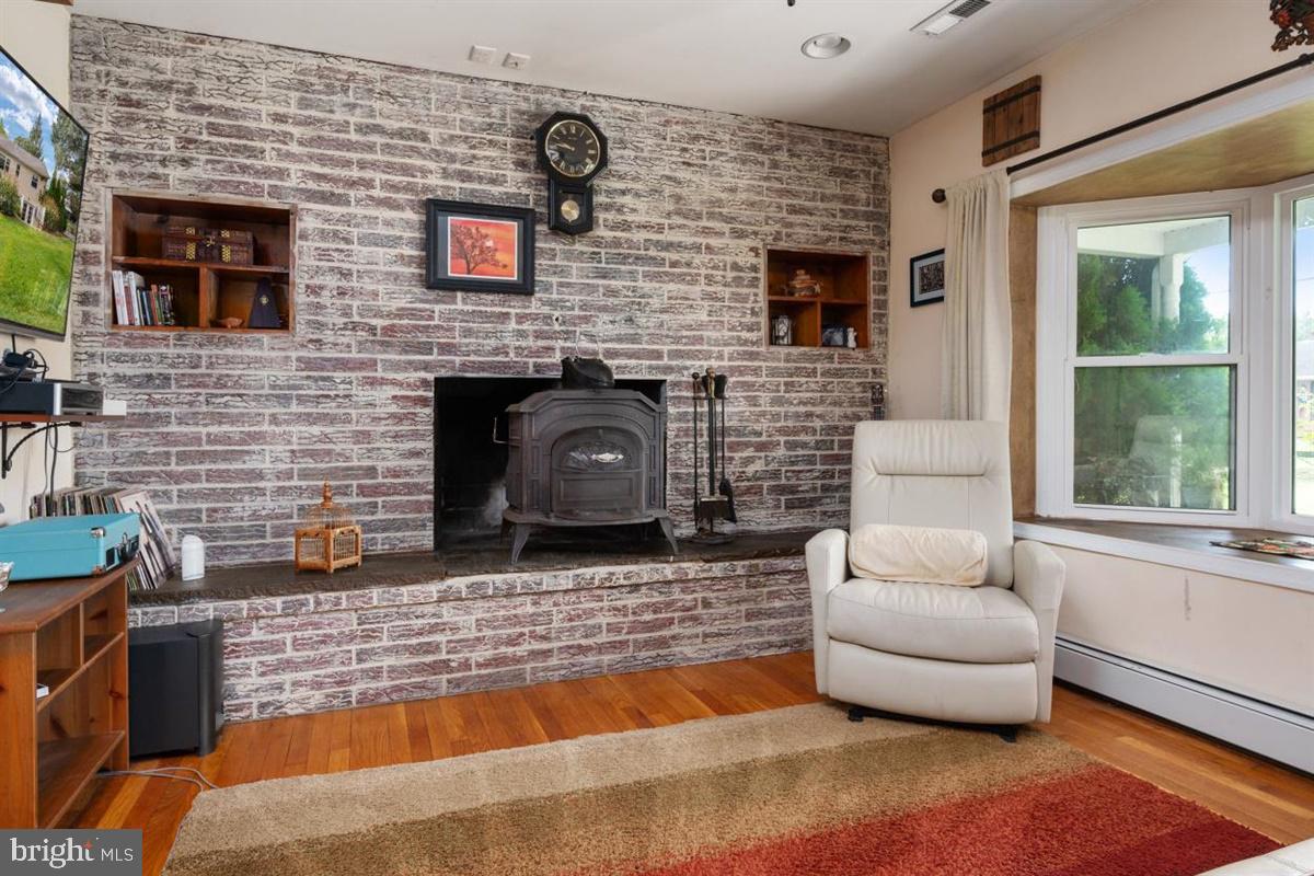 1210 Meadow View Road Pasadena, MD 21122 - Photo 8 of 38