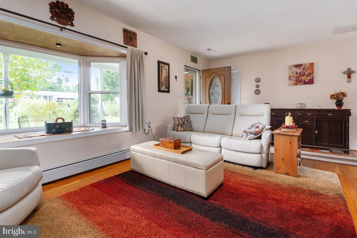 1210 Meadow View Road Pasadena, MD 21122 - Photo 9 of 38