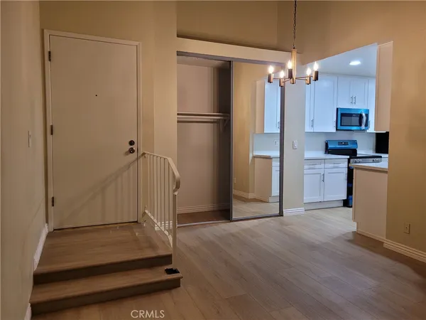 $2,149 | 3565 Linden Avenue, Long Beach, CA 90807