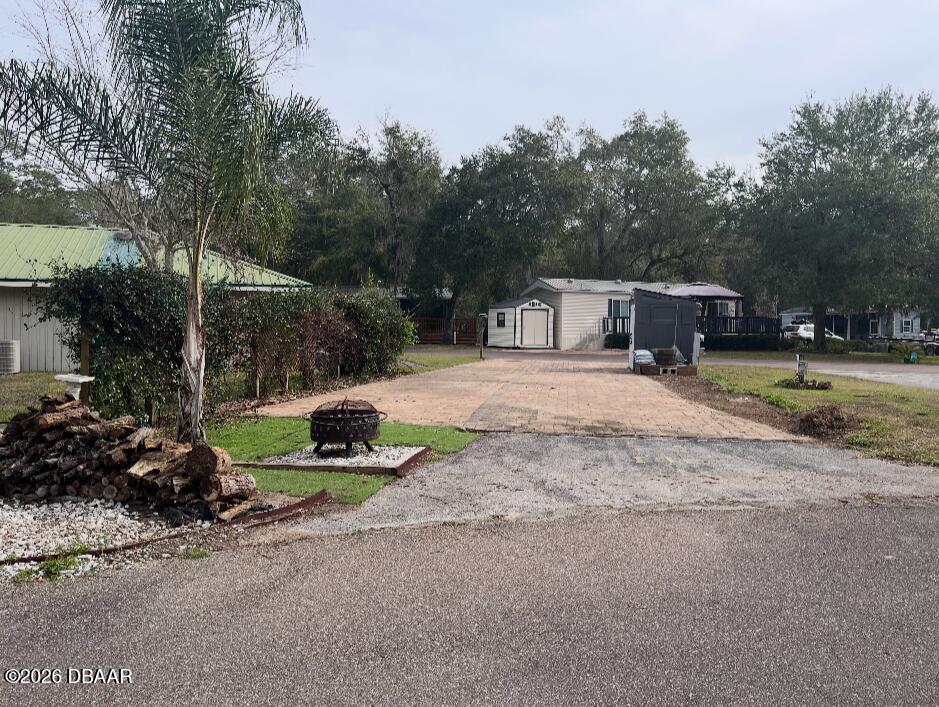 14114 Northeast 252nd Terrace Road Salt Springs, FL 32134 - Photo 6 of 48 5