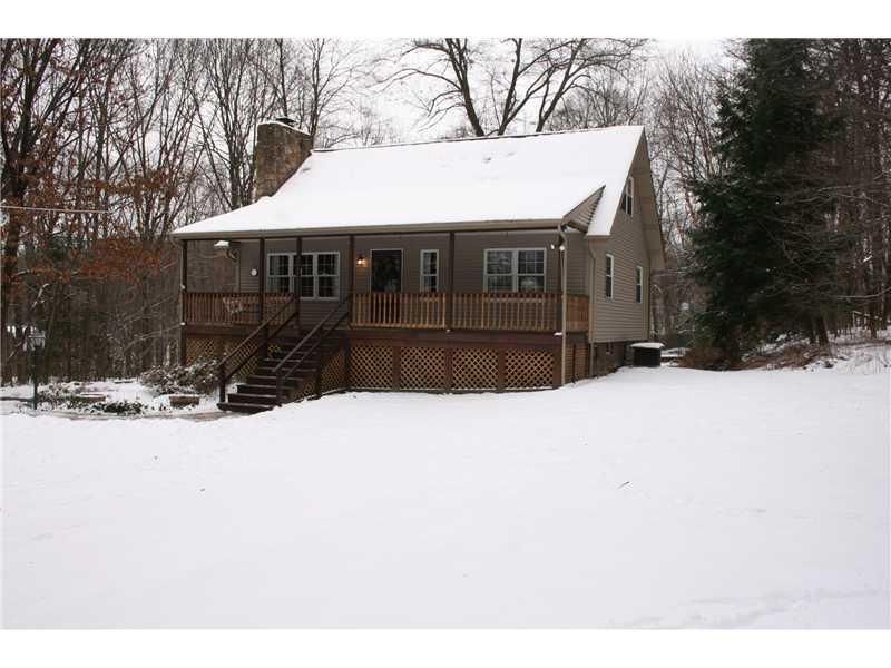 5818 Valencia Road Gibsonia, PA 15044 - Photo 2 of 25 Exterior Front.