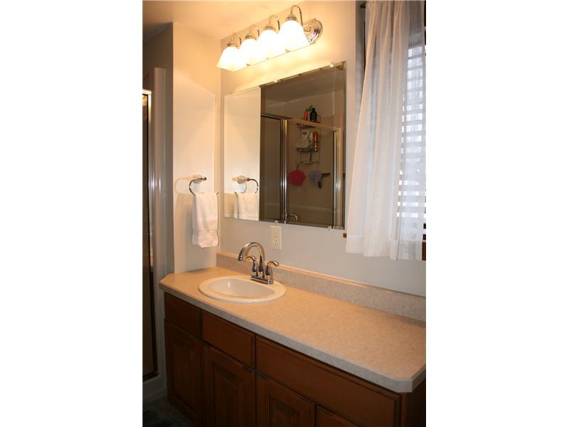 5818 Valencia Road Gibsonia, PA 15044 - Photo 12 of 25 Master Bath/Spa.