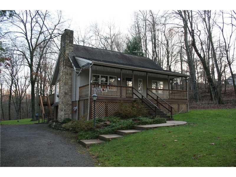 5818 Valencia Road Gibsonia, PA 15044 - Photo 18 of 25 Exterior Front.
