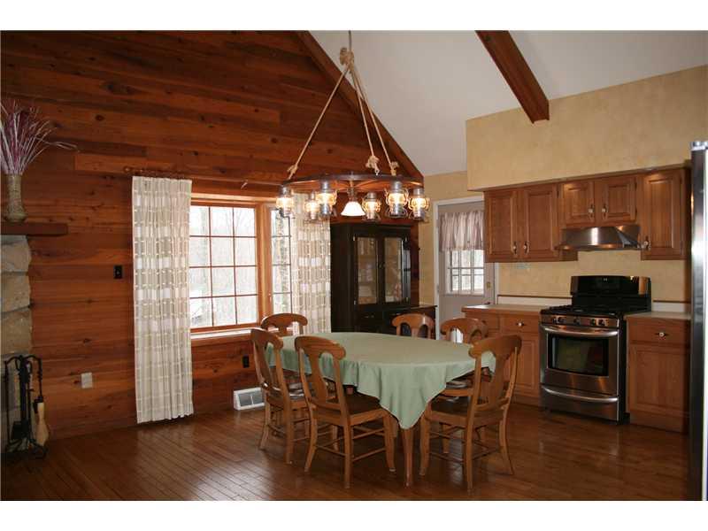 5818 Valencia Road Gibsonia, PA 15044 - Photo 5 of 25 Kitchen.