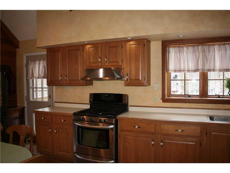5818 Valencia Road Gibsonia, PA 15044 - Photo 7 of 25 Kitchen.