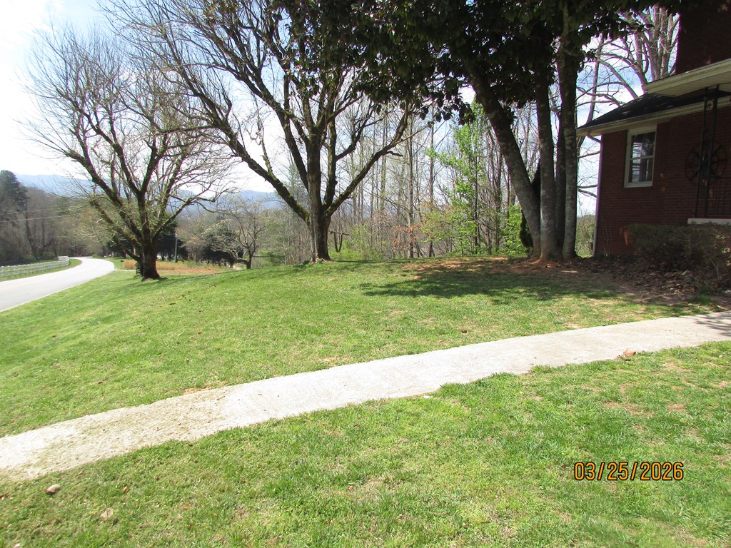 743 Hunter Road Hayesville, NC 28904 - Photo 3 of 43