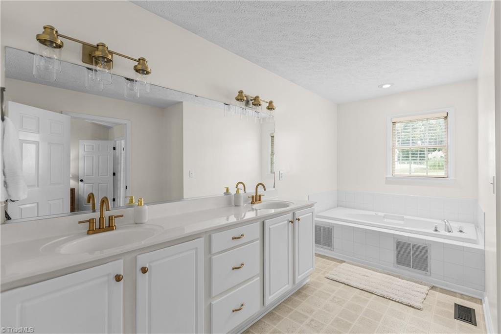 1125 Woodbury Road King, NC 27021 - Photo 27 of 50