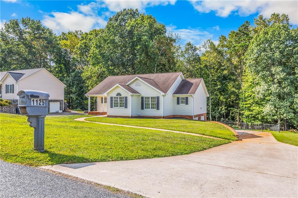 1125 Woodbury Road King, NC 27021 - Photo 3 of 50