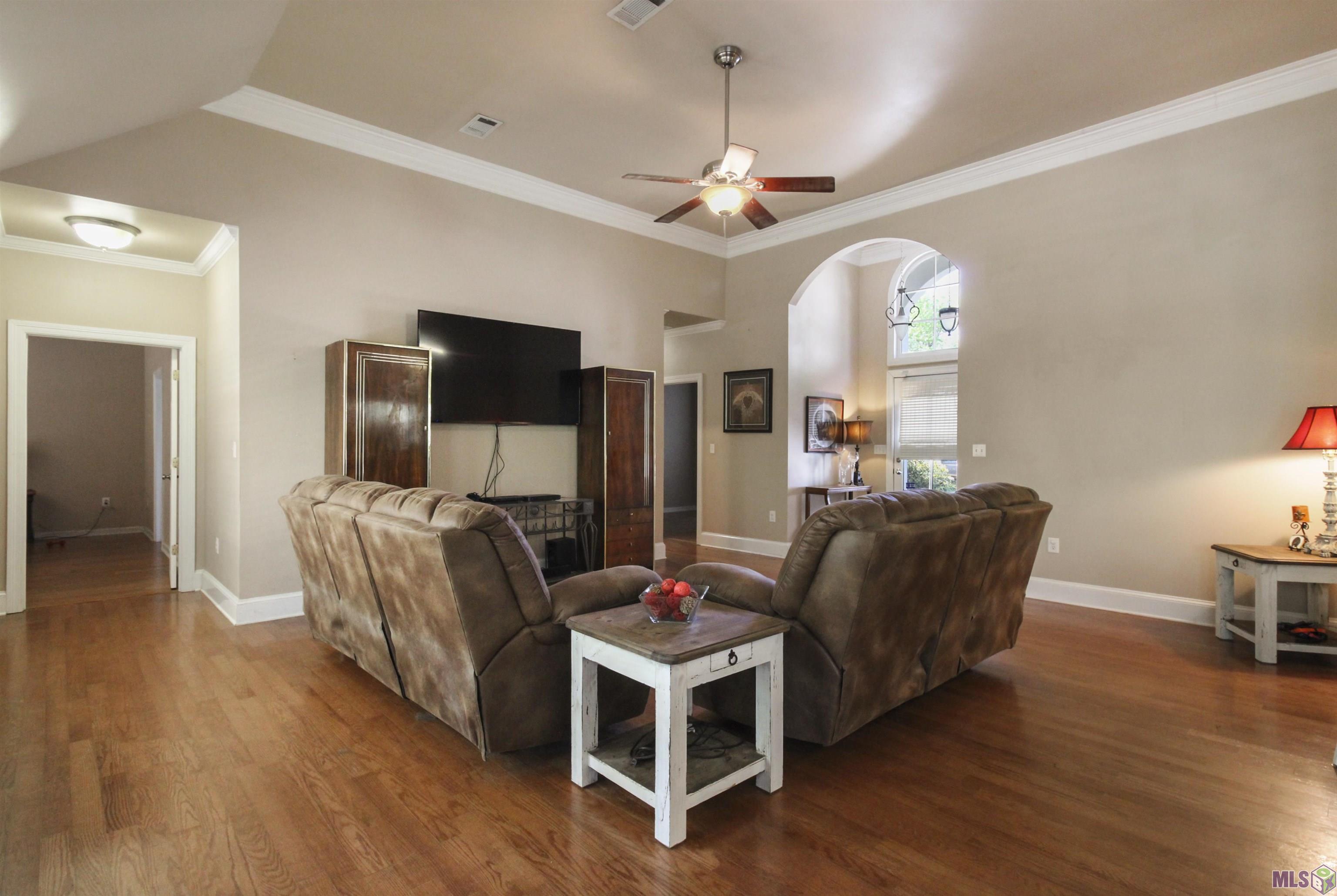 9464 Springfield Road Denham Springs, LA 70706 - Photo 5 of 26