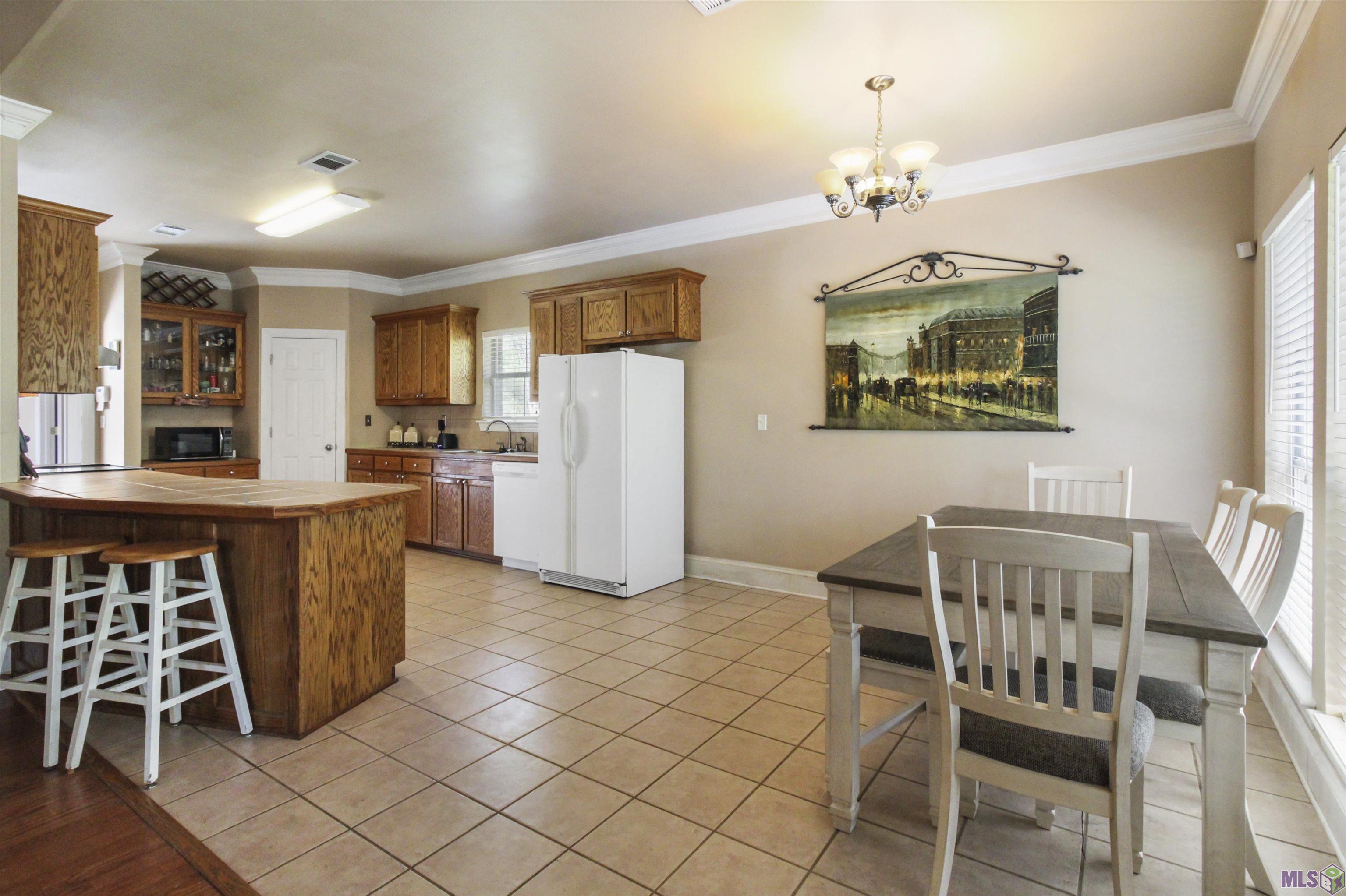 9464 Springfield Road Denham Springs, LA 70706 - Photo 9 of 26