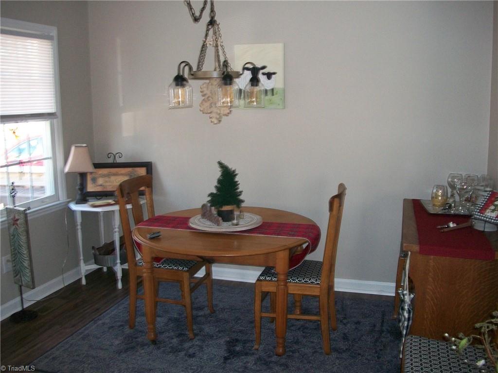 356 Periwinkle Road Eden, NC 27288 - Photo 12 of 14 dinning
