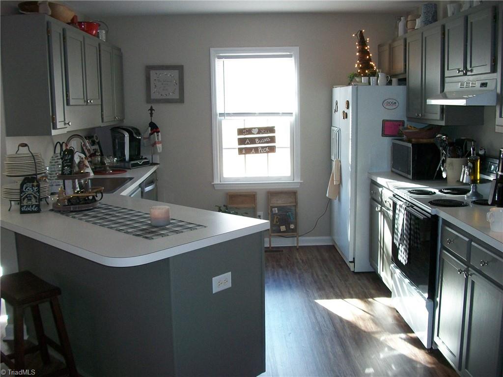 356 Periwinkle Road Eden, NC 27288 - Photo 13 of 14 kitchen