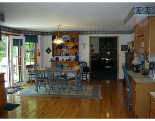 53 Hunter Road Uxbridge, MA 01569 - Photo 9 of 11 Gallery Image 9