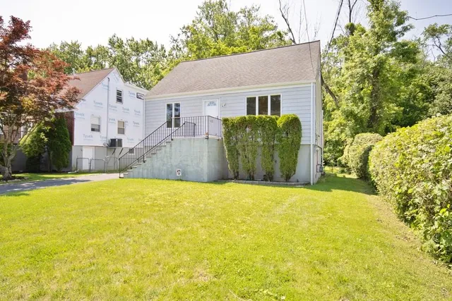 $534,222 | 12 Babbitt Court, Elmsford, NY 10523