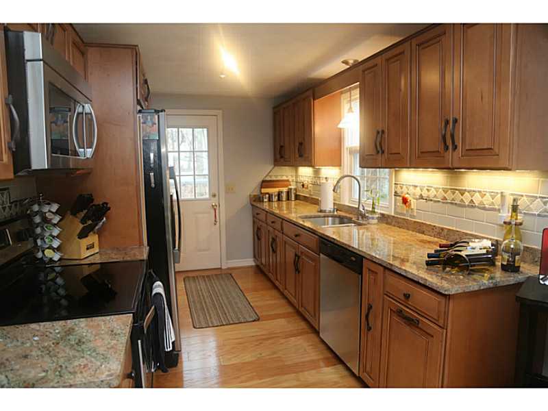 263 Ide Road Scituate, RI 02857 - Photo 5 of 18 Kitchen.