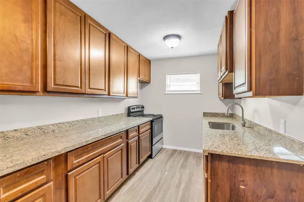 $1,025 | 4706 Yellowstone Boulevard, Unit 7, Houston, TX 77021