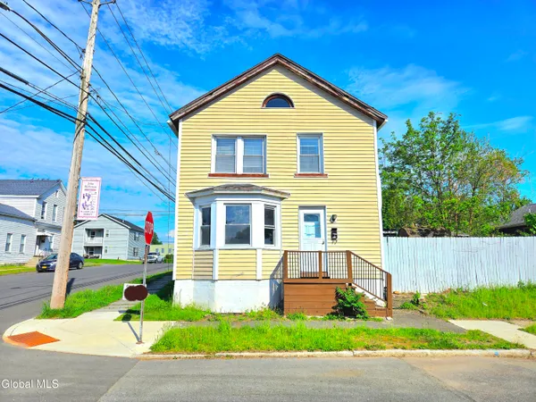 $199,900 | 1352 7th Avenue, Watervliet, NY 12189