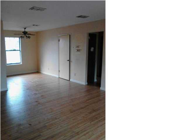 7697 4 Flags Road Laurel Hill, FL 32567 - Photo 12 of 14 Gallery Image 12