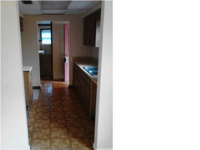 7697 4 Flags Road Laurel Hill, FL 32567 - Photo 13 of 14 Gallery Image 13