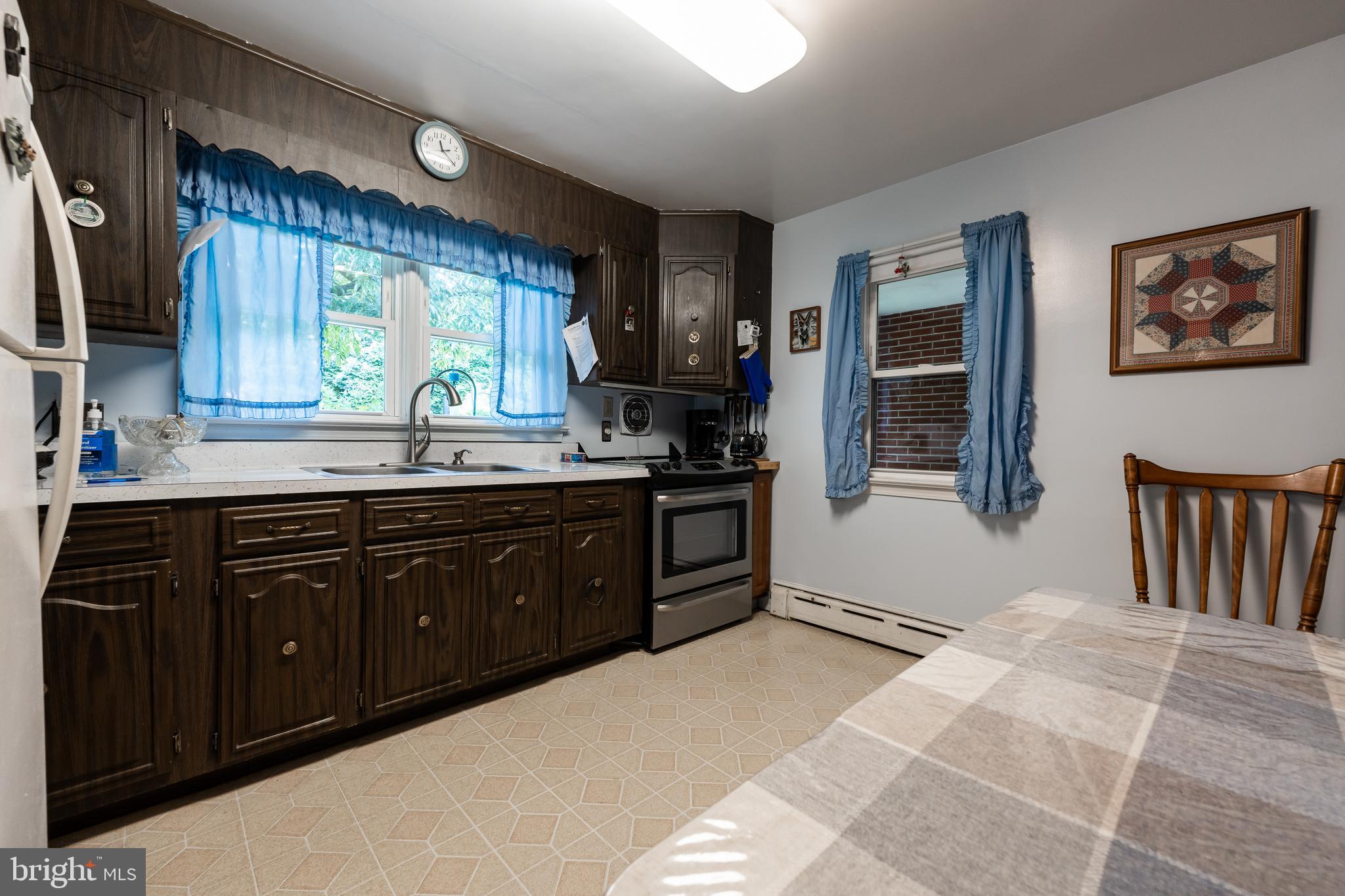 1026 Valley Forge Road Norristown, PA 19403 - Photo 13 of 29 Kitchen