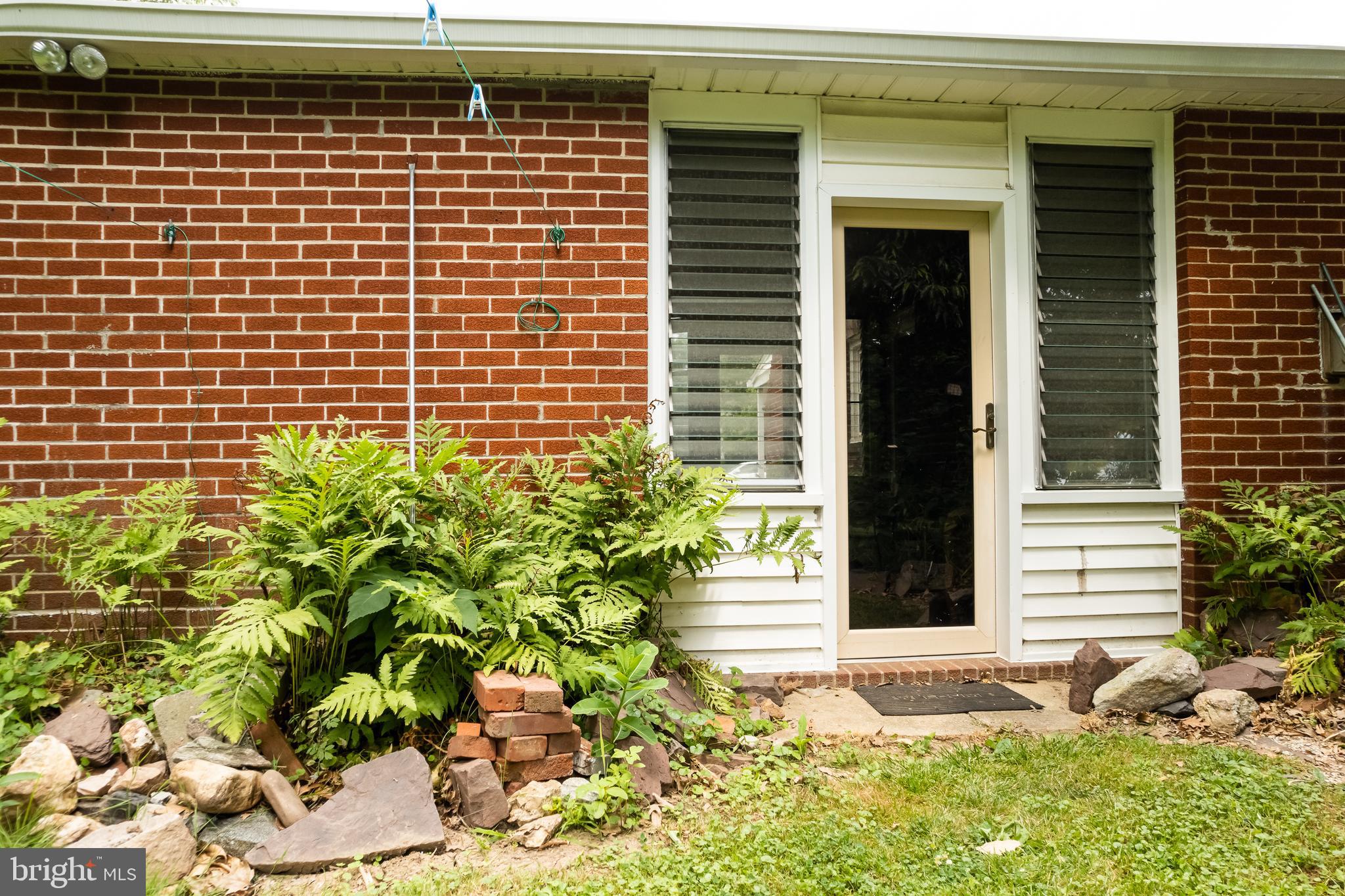 1026 Valley Forge Road Norristown, PA 19403 - Photo 27 of 29 Breezeway Entrance
