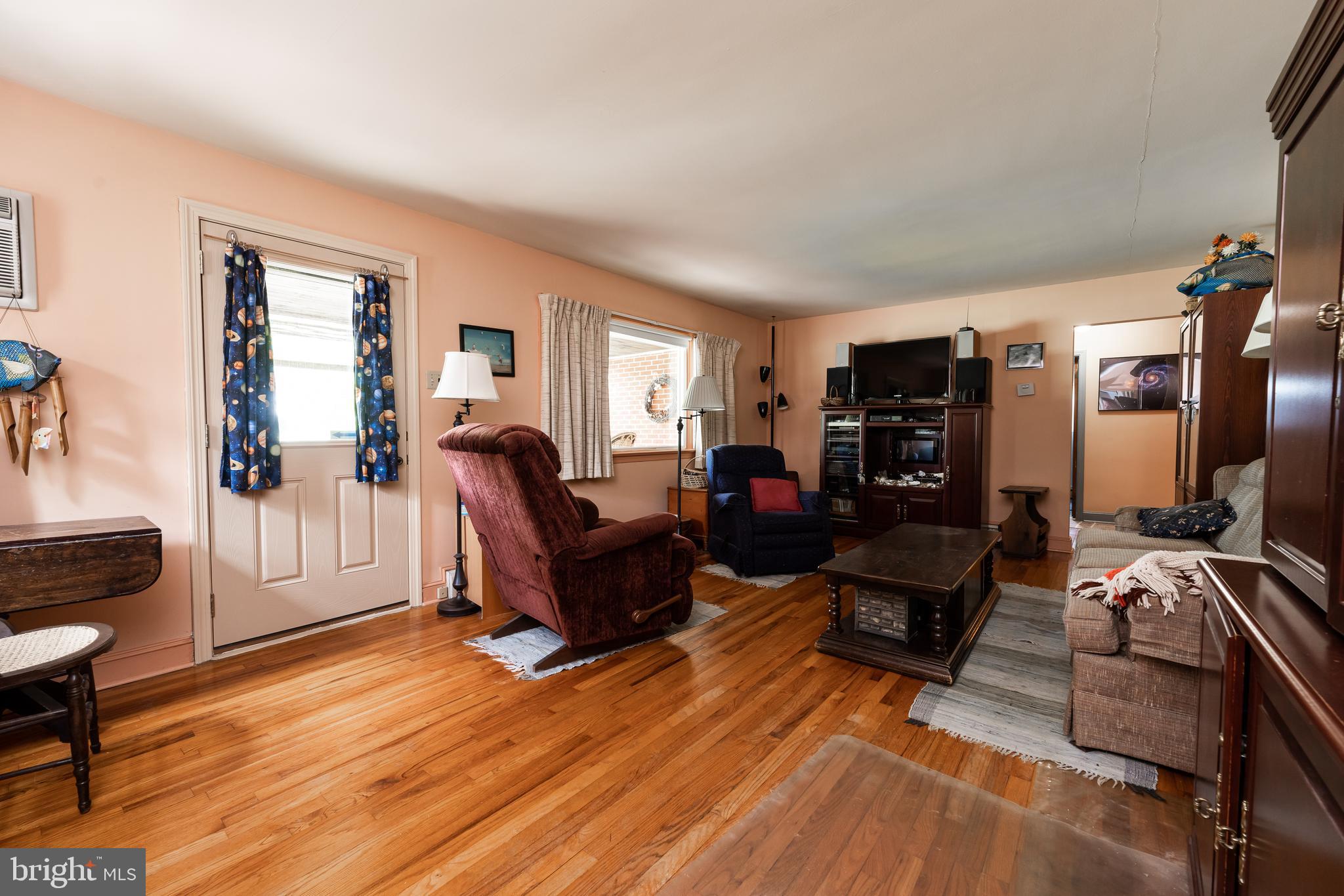 1026 Valley Forge Road Norristown, PA 19403 - Photo 7 of 29 Living Room