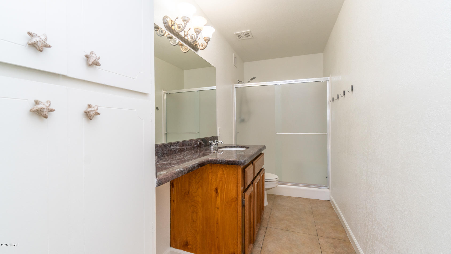 3015 West Calavar Road Phoenix, AZ 85053 - Photo 21 of 37 Master bathroom