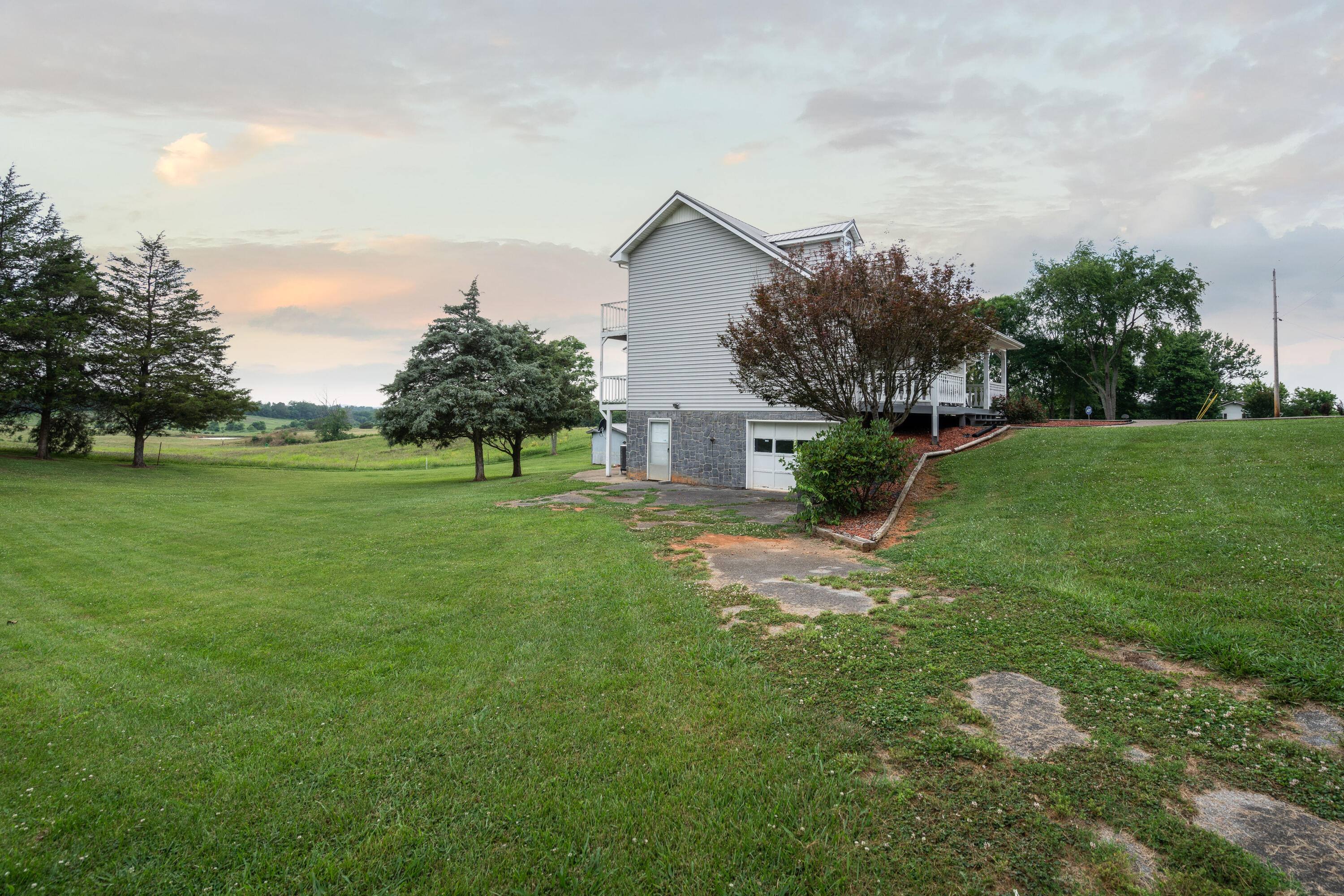 135 Farmington Heights Road Limestone, TN 37681 - Photo 5 of 45 DSC04349-Edit