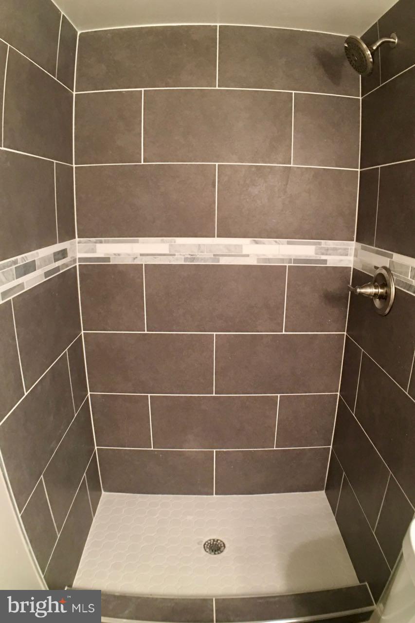 3423 Roland Avenue Baltimore, MD 21211 - Photo 20 of 27 Bath