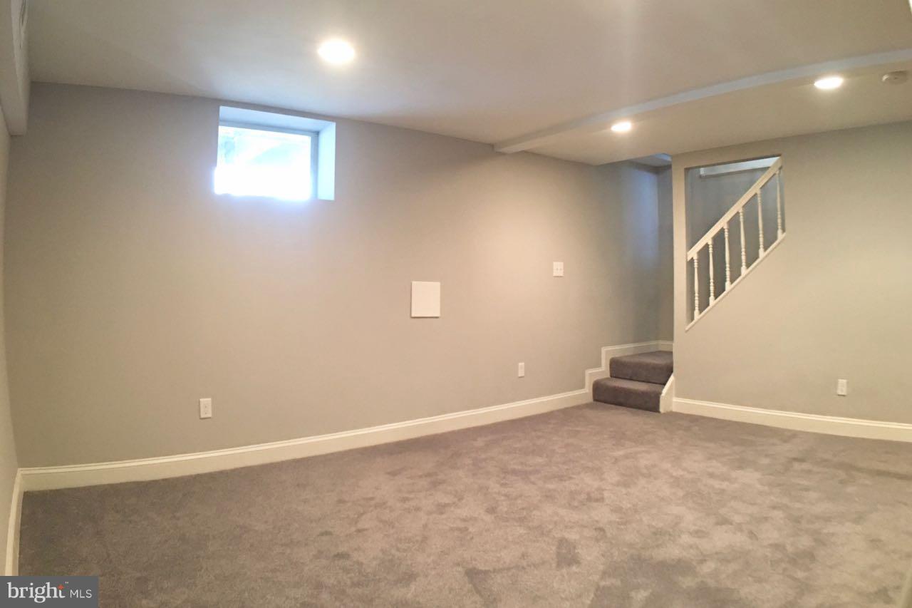 3423 Roland Avenue Baltimore, MD 21211 - Photo 21 of 27 Family Room