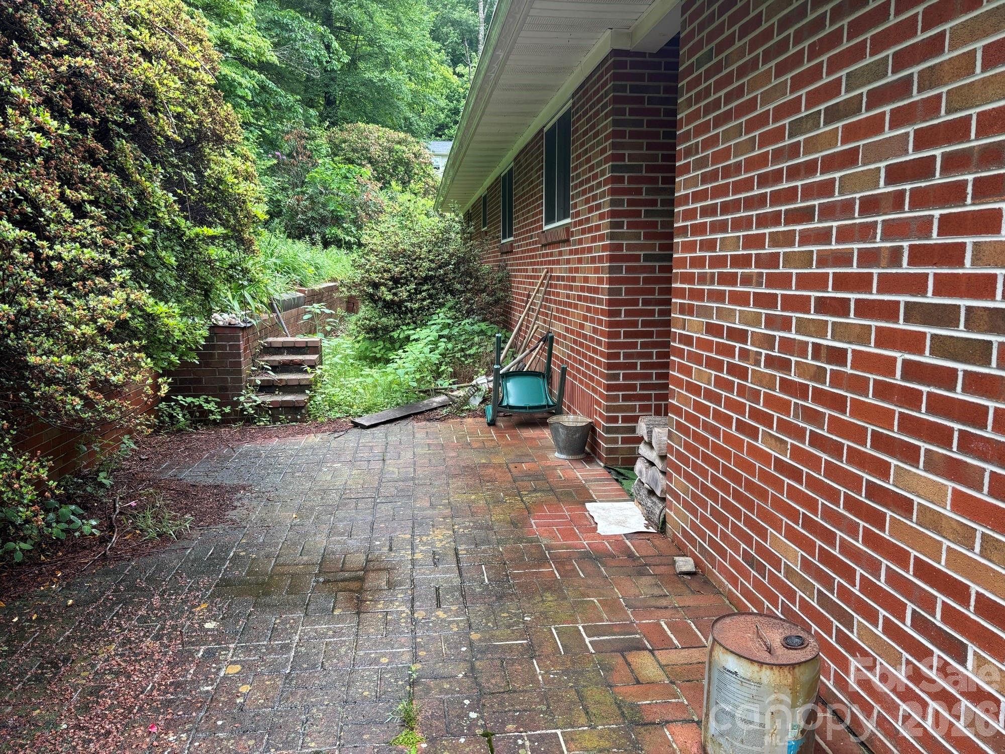 609 Valley Road Spruce Pine, NC 28777 - Photo 3 of 8