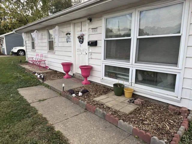 $120,000 | 1521 Hedge Road, Champaign, IL 61821