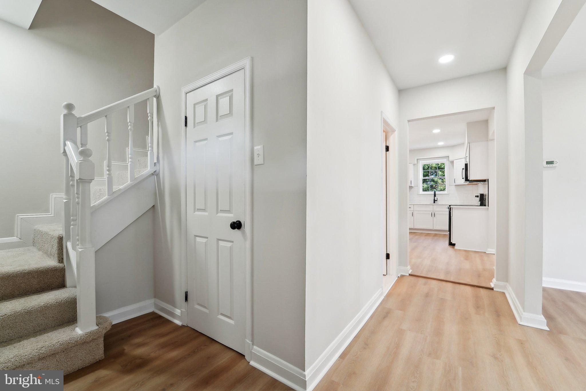 3216 East Joppa Road Baltimore, MD 21234 - Photo 7 of 35 Foyer