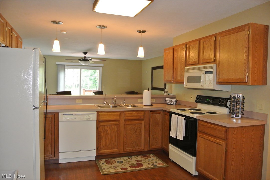 1617 Arndale Road Stow, OH 44224 - Photo 8 of 32 1615 Kitchen