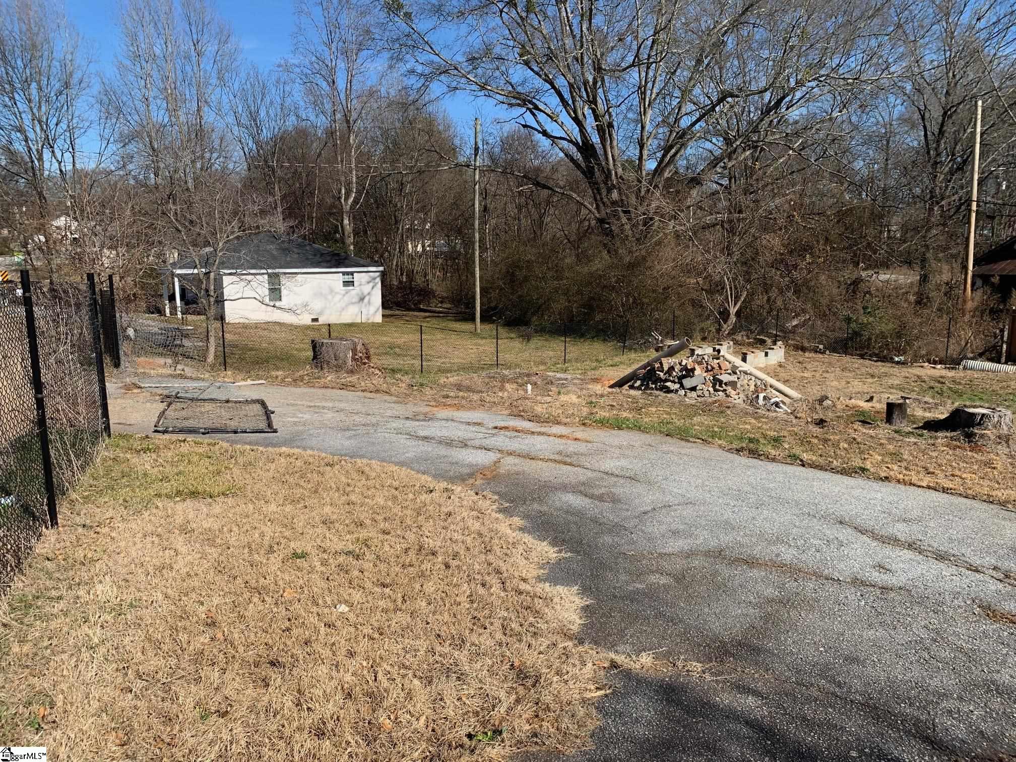1505 West Bramlett Road Greenville, SC 29611 - Photo 10 of 12 Gallery Image 10
