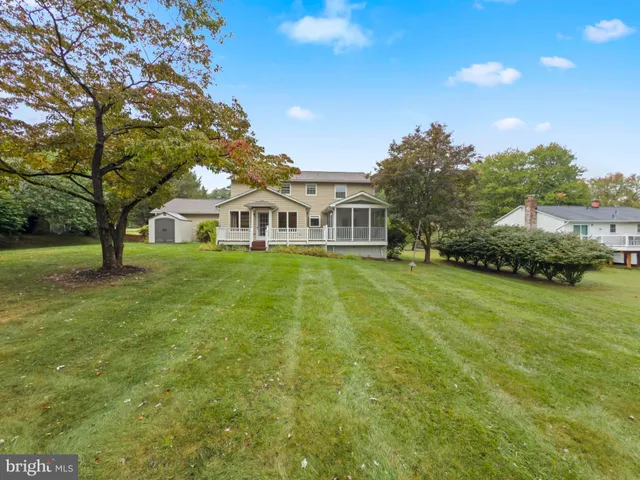 a view of a house with a big yard