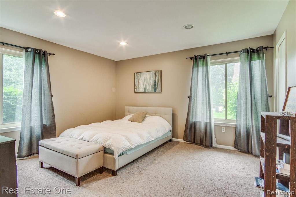 27860 Evergreen Road Lathrup Village, MI 48076 - Photo 12 of 18