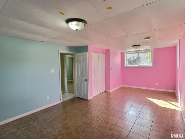 $275,000 | 5115 West Woodfern Road, Bartonville, IL 61607