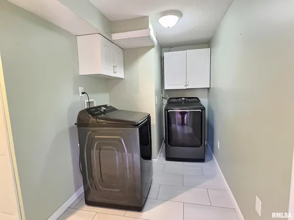 $275,000 | 5115 West Woodfern Road, Bartonville, IL 61607